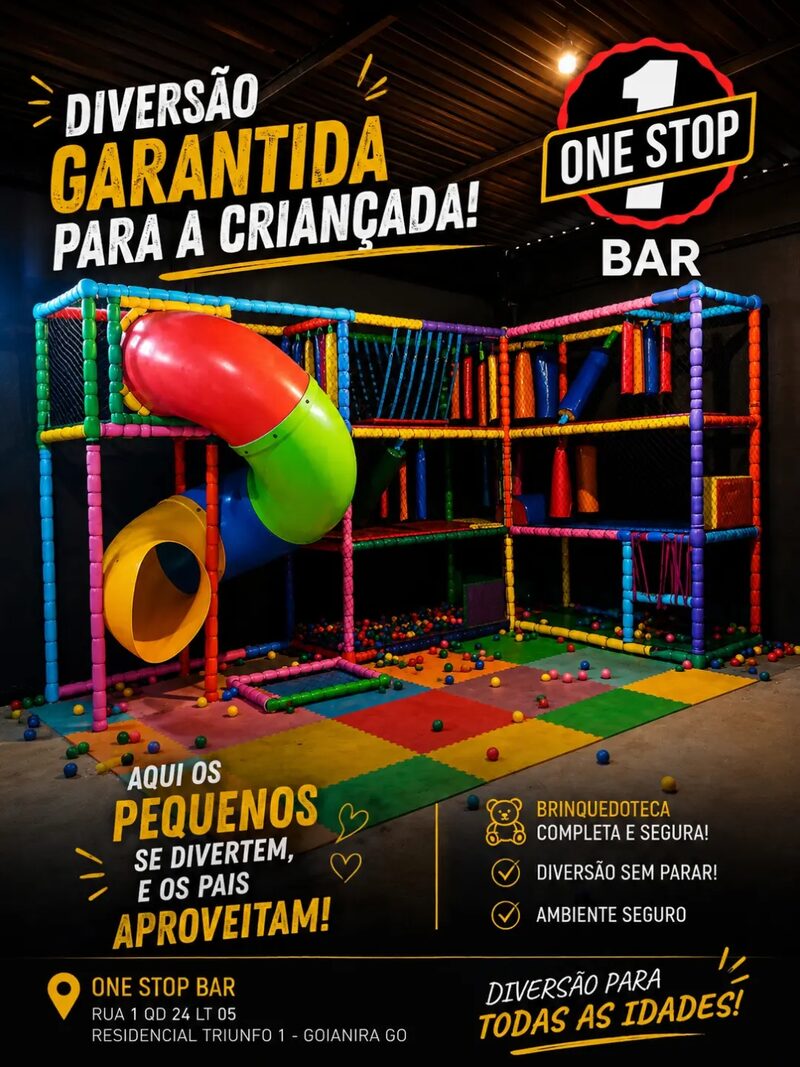 Brinquedoteca do One Stop Bar, com escorregador, piscina de bolinhas e piso emborrachado